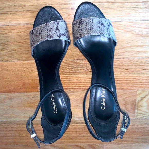 Calvin Klein Women’s Heels - Picture 4 of 4